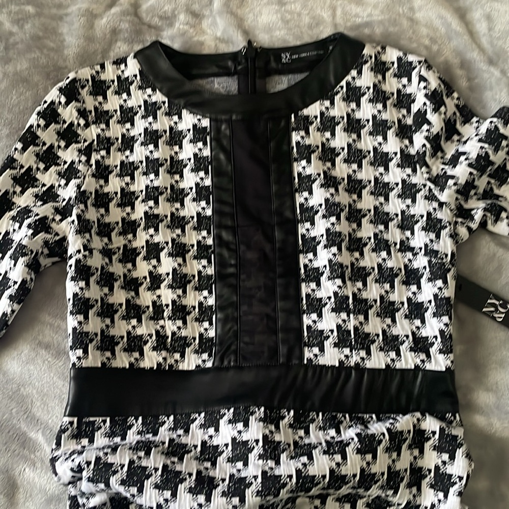 Dress NEW - Picture 11 of 13